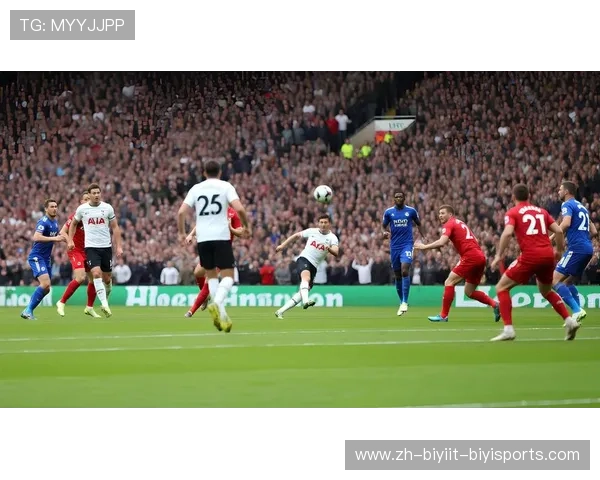 足球球员如何增强场上的观察力与决策能力 足球球员如何增强场上的观察力与决策能力